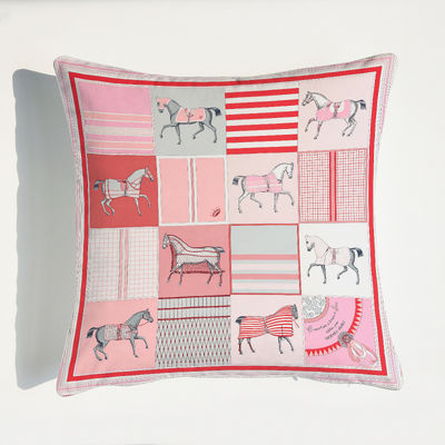 Jacquard Printed Cushion Cover ชุดหมอนอิงลายดอกไม้สไตล์เรียบง่าย